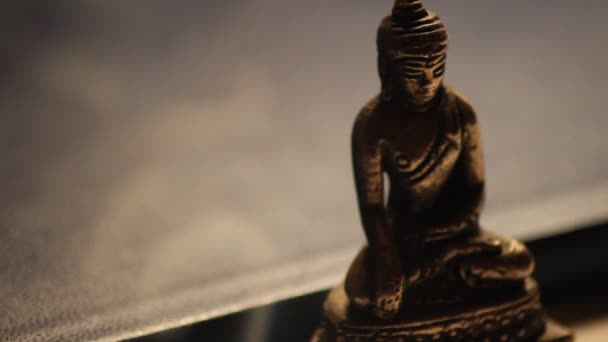 Estátua Buda Meditando Relaxamento Pacífico — Vídeo de Stock