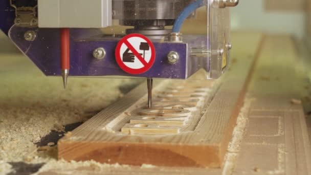 Cnc Machine Outlining Wooden Sign Slow Motion Furniture Makers Factory — стокове відео