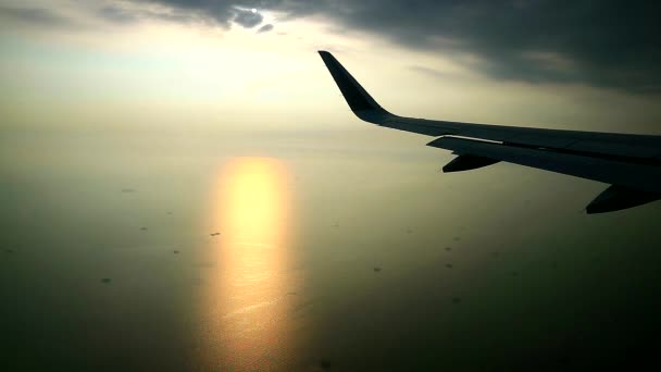 Manhã Sol Reflexão Luz Oceano — Vídeo de Stock