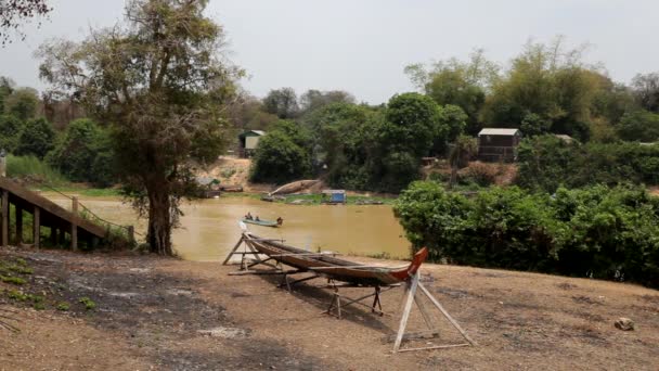 Båtkonstruktion Flytande Kambodja — Stockvideo