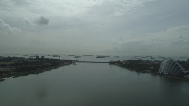 Volando Hacia Singapur Puerto Refugio Con Una Gran Cantidad Barcos — Vídeo de stock