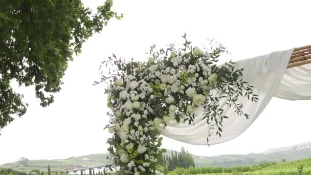 Cadre Bois Décoré Fleurs Blanches Tissu Volant Vent Quinta Pacheca — Video