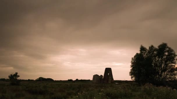 Abadia Benet Com Nuvens Escuras Chuva Varrendo Norfolk Broads — Vídeo de Stock