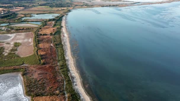 Αεροπλάνο Drone Παραλία Λίμνης Κοντά Στο Montpellier Γαλλία — Αρχείο Βίντεο