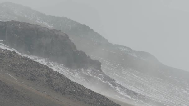 Colina Volcánica Con Nieve Altitud — Vídeos de Stock