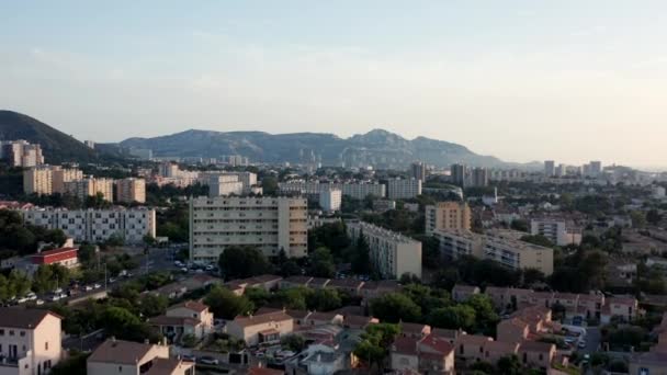 Κηφήνας Πλάνα Πετούν Πάνω Από Μασσαλία Κατοικημένη Γειτονιά Γαλλία — Αρχείο Βίντεο