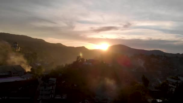 Aerial Crane Aufnahme Von Mon Village Abend Bei Sonnenuntergang Nagaland — Stockvideo