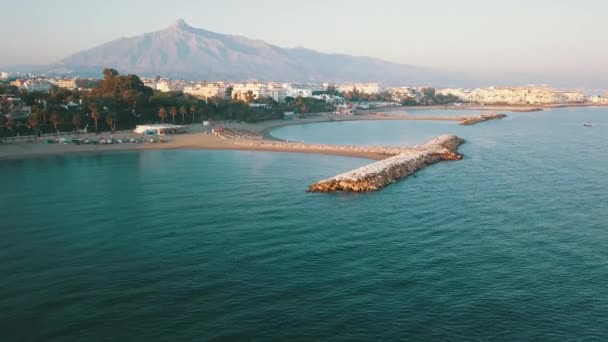 Снимки Воздуха Пляжа Нуэва Андалука Испания — стоковое видео