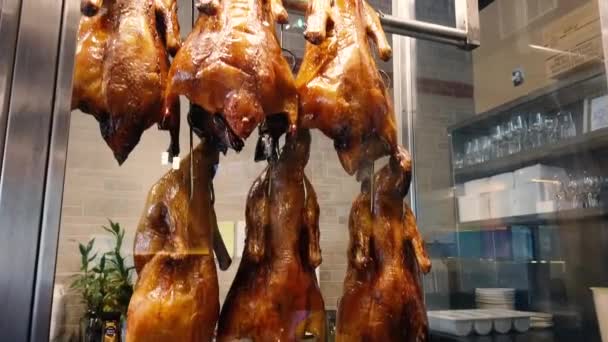 Pato Asado Colgado Restaurante Chino — Vídeo de stock