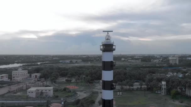 Vista Aerea Faro Vicino Porto Girato Con Drone Pondicherry India — Video Stock