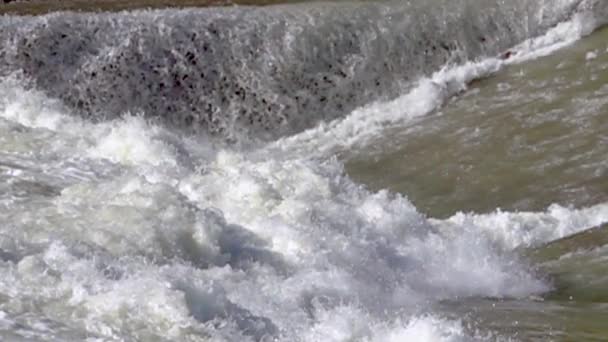 Una Vista Asombrosa Naturaleza Con Aguas Gran Velocidad Chocando Entre — Vídeos de Stock