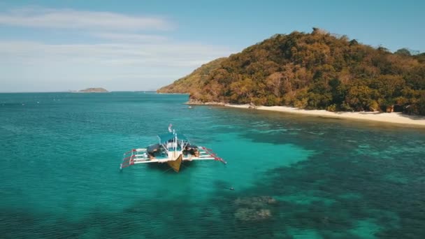 Poi Tiro Barco Bangka Lado Praia — Vídeo de Stock