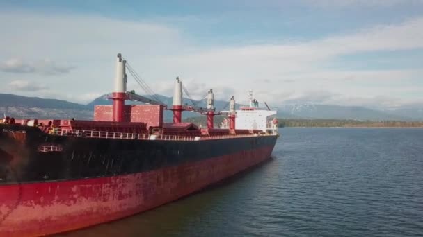 Voando Longo Lado Navio Graneleiro Ancorado Entrada Burrard Perto Vancouver — Vídeo de Stock