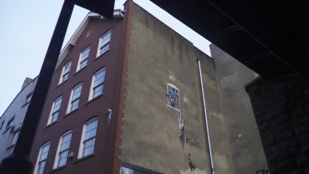 Bristol England United Kingdom Aralık 2019 Banksy Nin Çıplak Adam — Stok video