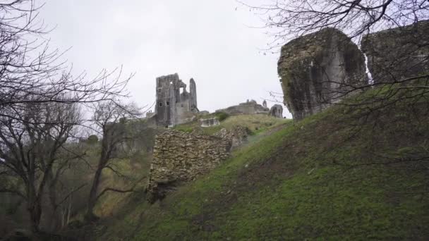 2019年12月27日 英格兰多理特 科费卡斯特 科夫是一座同名的被毁城堡的所在地 城堡的废墟耸立在位于韦勒姆和斯旺奇之间的普贝克山上的一个空隙上 — 图库视频影像