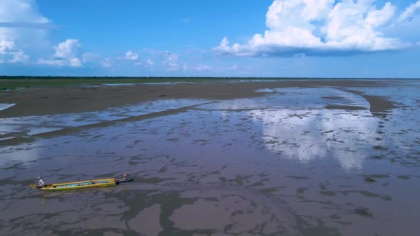 Воздушный Полет Над Озером Тонл Соп Время Низких Уровней Воды — стоковое видео