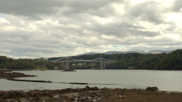 Disparo Bmpcc Raw Salida Ultra Puente Menai Norte Gales Time — Vídeos de Stock