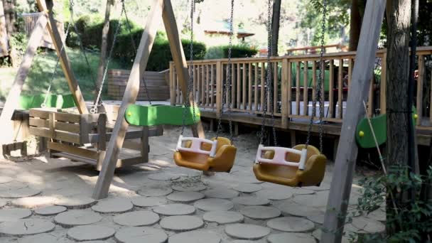 Boş Parklar Salgın Nedeniyle Çocuklar Parkta Oynamaz — Stok video