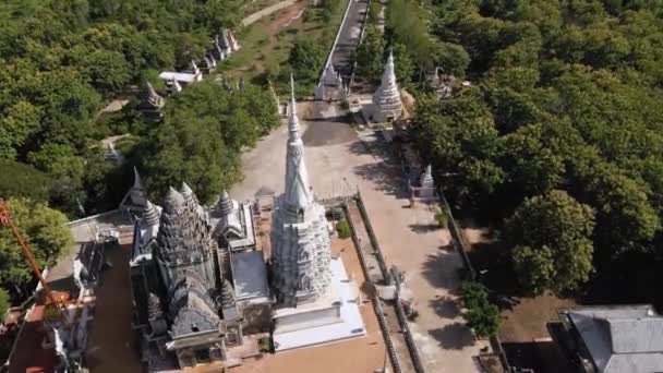 Leť Nad Buddhistickým Chrámem Phnom Pros Kampong Cham Kambodža Svěží — Stock video