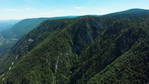 Letecký Pohled Shora Dron Odlétající Nad Působivým Lesem Hory Tara — Stock video
