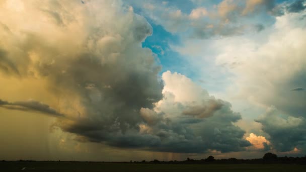 Storm Moln Formationer Med Regn Och Solnedgång Monsunsäsongen Sydostasien — Stockvideo