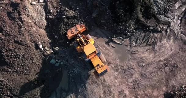 Großer Leistungsstarker Gelber Placer Bergbau Radlader Mit Gelbem Lader Yukon — Stockvideo