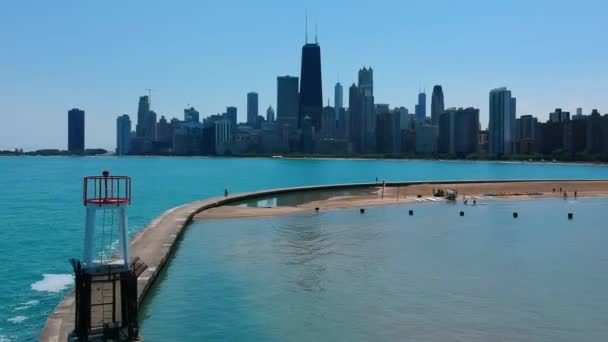 Lago Océano Vista Verano Día Edificios Centro Skyline Chicago Faro — Vídeos de Stock