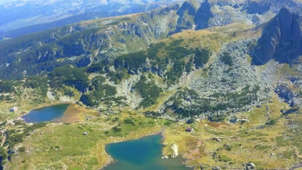 Volando Sobre Los Siete Lagos Rila Durante Verano — Vídeos de Stock