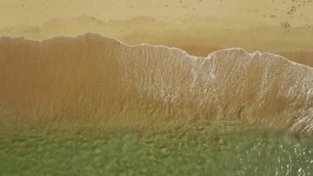 Pequeñas Olas Salpicando Las Playas Troia Portugal — Vídeo de stock