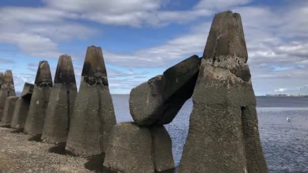 Säulen Auf Dem Weg Nach Crammond Island Edinburgh Schottland — Stockvideo