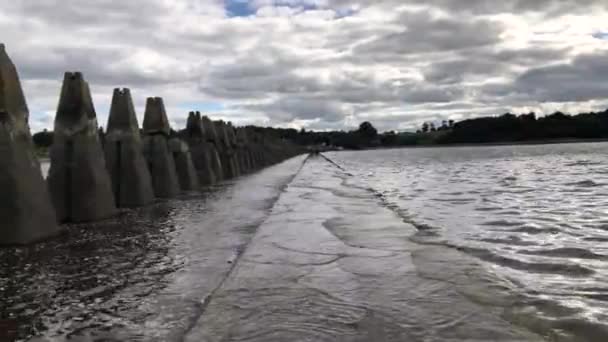 Gezeiten Kehren Nach Crammond Island Zurück Und Bedecken Den Weg — Stockvideo