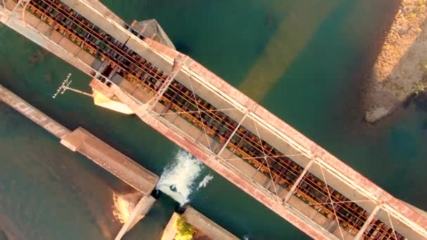 Nice Steady Overhead View Dam Bridge Manages Water Dry Arid — Stock Video