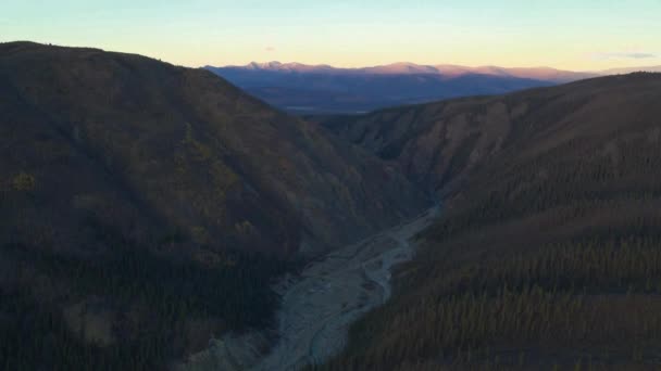 Burwash Creek Und Berge Kluane National Park Reserve Luftaufnahme — Stockvideo