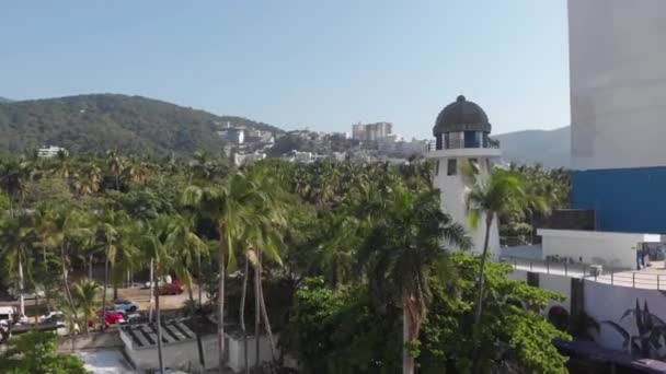 Faro Vicino All Hotel Sulla Spiaggia Acapulco — Video Stock