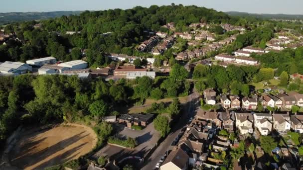 Vista Aérea Earlswood Redhill Surrey Drone Volando Hacia Colina — Vídeos de Stock