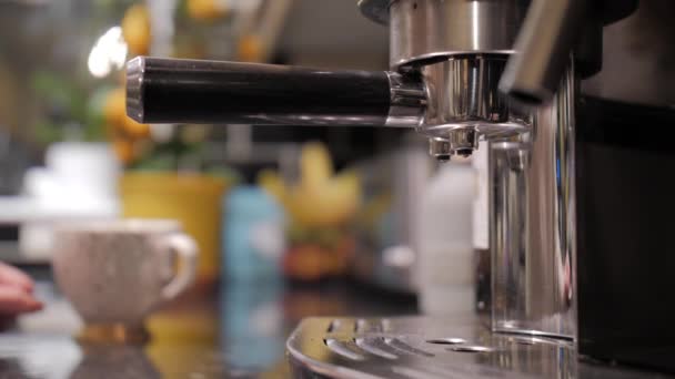 Placering Kaffekoppen Plats Fylls — Stockvideo