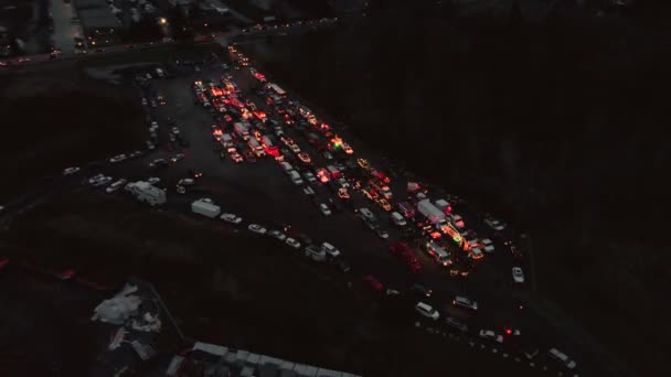 Drone Video Parata Natale Polizia Sirene Fari Traffico Volo Notte — Video Stock