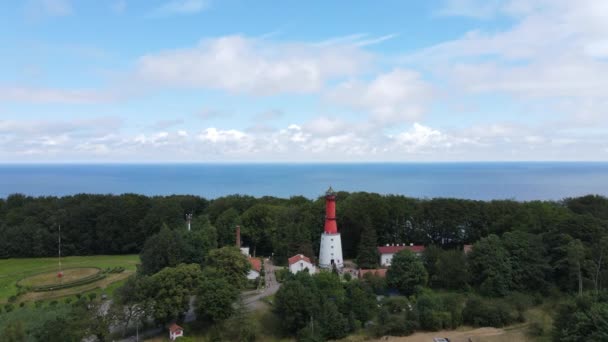 Paisagem Costeira Com Farol Símbolo Esperança Expectativa Conceito Solidão Farol — Vídeo de Stock