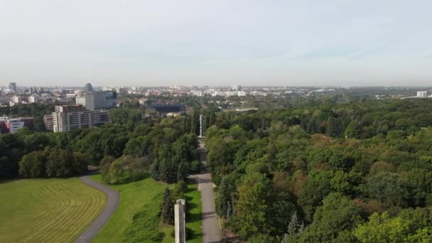 Pomnik Bohaterow Cytadeli Poznaniu Soldati Dell Armata Rossa Che Morirono — Video Stock