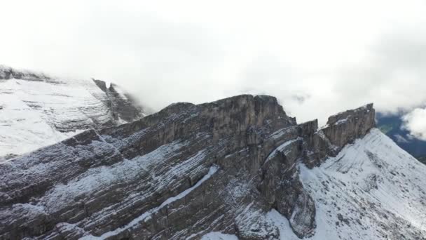 Дрони Постріли Масивного Крутого Гірського Схилу Швейцарського Плато Величний Величний — стокове відео