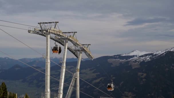 Téléphérique Traversant Une Vallée Des Alpes Ascenseur Zillertal Autriche — Video