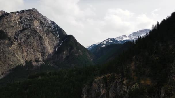 Снимок Горы Брю Возле Лиллута Британской Колумбии — стоковое видео