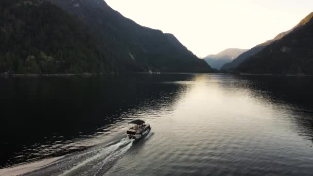 Drohnenschuss Von Boot Indian Arm Einem Ozean Vancouver Kanada — Stockvideo