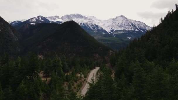 Flygdrönare Skott Väg Nära Sjön Lillooet British Columbia Med Mount — Stockvideo
