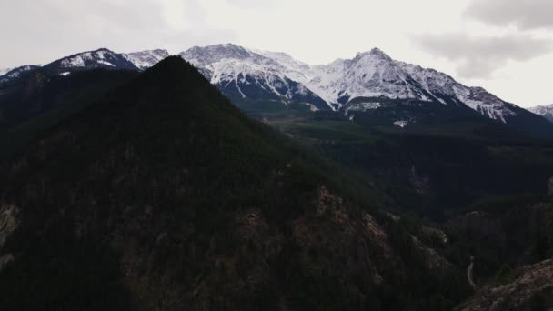 Снимок Беспилотника Горы Брю Возле Лиллута Британской Колумбии Канада — стоковое видео