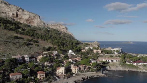 Солнечная Сицилийская Прибрежная Община Дома Берегу — стоковое видео