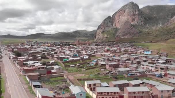 Pucara Peru Yeni Yüksek Yağmurları Bulutlu Havadan Sonra Yeşile Döndü — Stok video