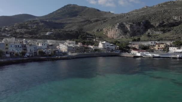 Lage Antenne Sferracavallo Baai Naar Schilderachtige Siciliaanse Waterkant Park — Stockvideo