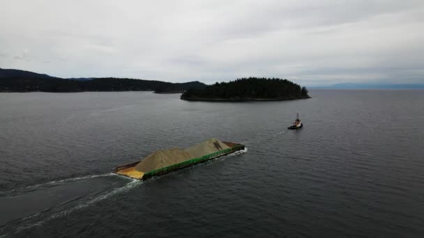 Aerial Shot Tug Boat Pulling Sand British Columbia — Stock Video