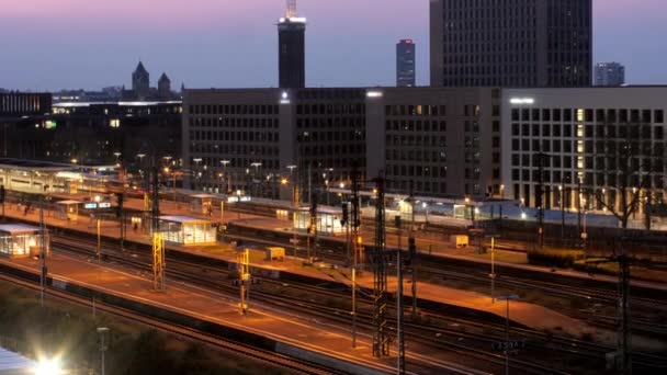 Deutz Treinstation Parfum Timelapse Avond Treinen Arriveren Verlaten Het Station — Stockvideo